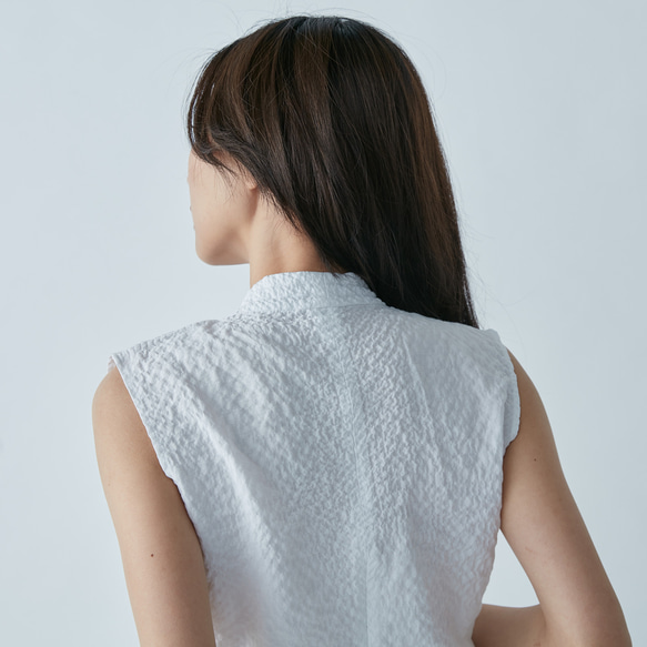 交叉背心 - 白 Wrap-effect sleeveless blouse - White 第5張的照片