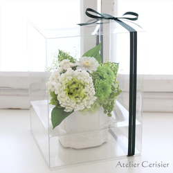 プリザーブドフラワー仏花＜スーベニア Sサイズ＞グリーン 菊 百日草 【お供え花】 5枚目の画像