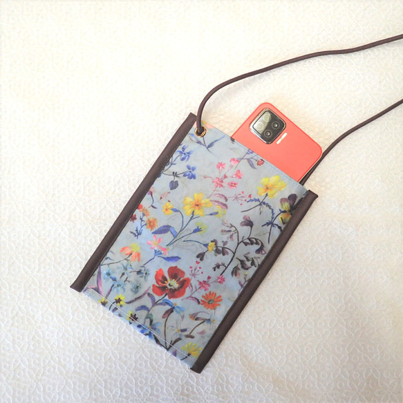 【在庫処分sale】LIBERTY　スマホポシェット　＜Linen Garden＞　 1枚目の画像