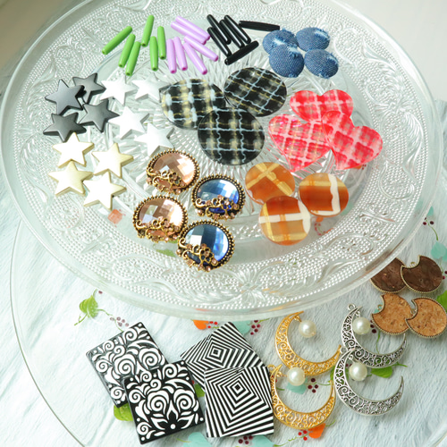 4個☆パール×ムーンチャーム アクセサリーパーツ ハンドメイド材料  