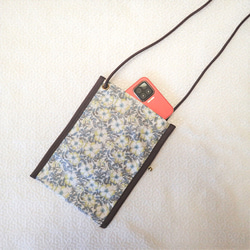 【sale】LIBERTY　スマホポシェット　＜May Morris＞ 6枚目の画像