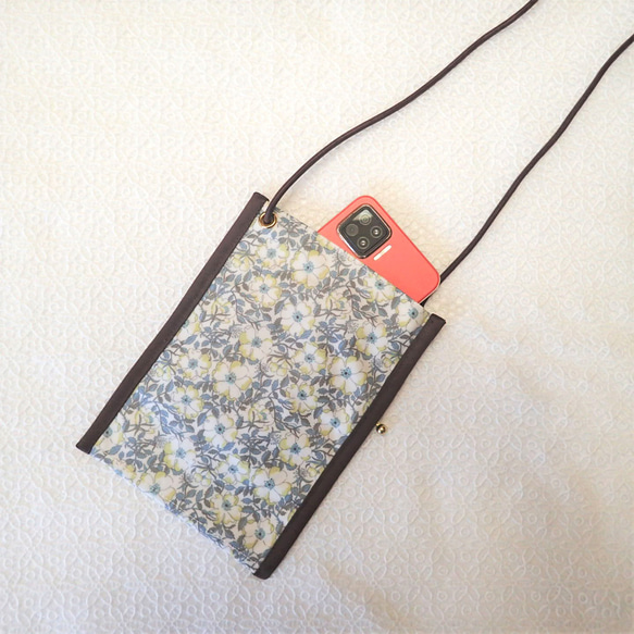 【sale】LIBERTY　スマホポシェット　＜May Morris＞ 6枚目の画像