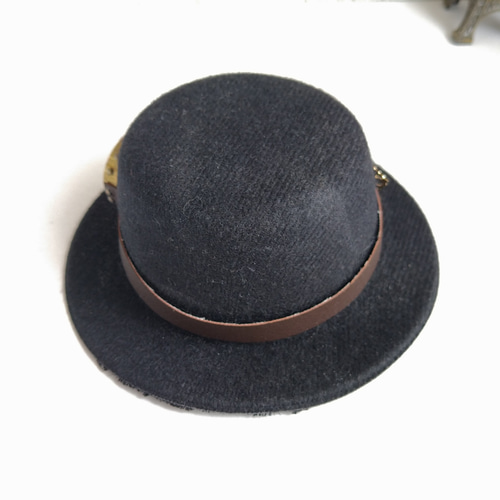 711.※スチームパンク・歯車モチーフの黒の帽子 ラインストーン