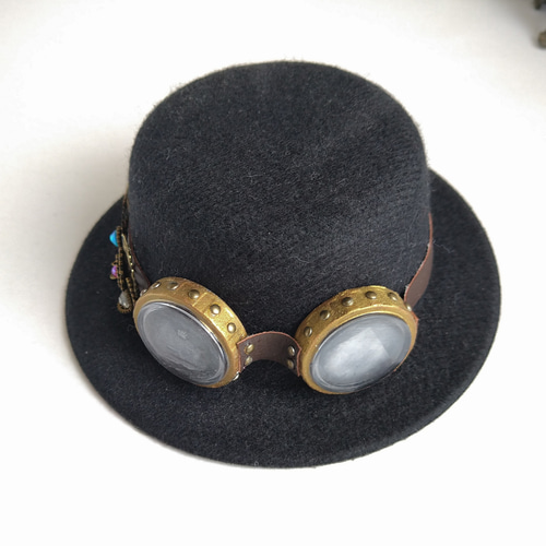 711.※スチームパンク・歯車モチーフの黒の帽子 ラインストーン