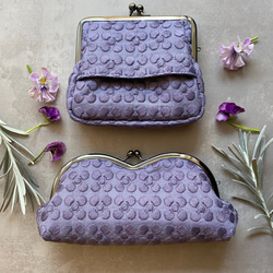 ぷっくり刺繍　すみれいろ　ティッシュがま口　　刺繍ポーチ　ティッシュケース 2枚目の画像