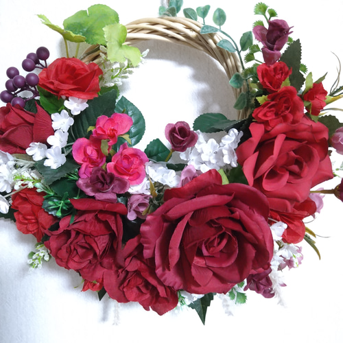 フラワーリース 春の足音10 いちごと薔薇たち 玄関リース 造花 フラワーリース 春の足音10 いちごと薔薇たち 玄関リース 造花