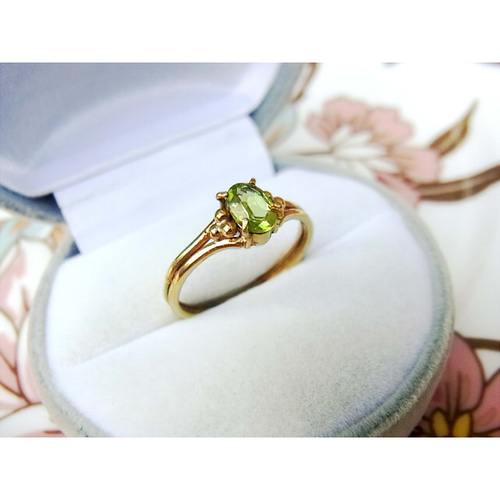 ペリドット アンティーク風リング オーバルファセット・カット 指輪