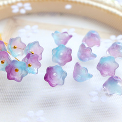 オリジナルカラー★10mmお花、すずらんのガラスビーズ　ブルー×パープルグラデーション 13枚目の画像