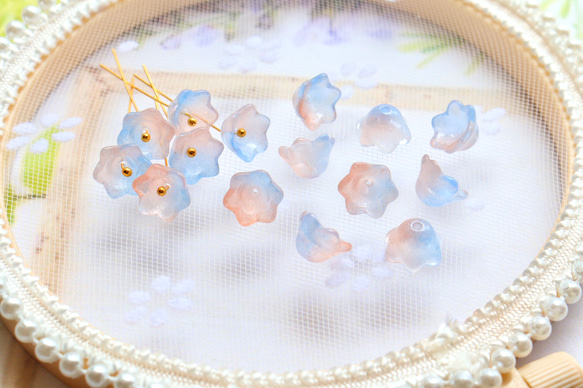 オリジナルカラー★10mmお花、すずらんのガラスビーズ　オレンジ×ブルーグラデーション 18枚目の画像