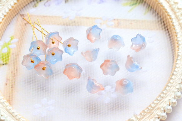 オリジナルカラー★10mmお花、すずらんのガラスビーズ　オレンジ×ブルーグラデーション 10枚目の画像