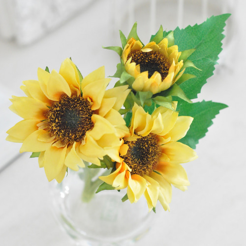 再販】リアルなひまわり、花びらまで美しい上質な向日葵のマジカル