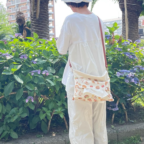 受注生産/ボックスティッシュがそのまま入るサコッシュ】ハコッシュ