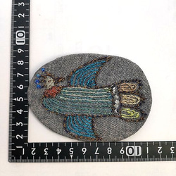 カラフル鳥の刺繍ブローチ 9枚目の画像