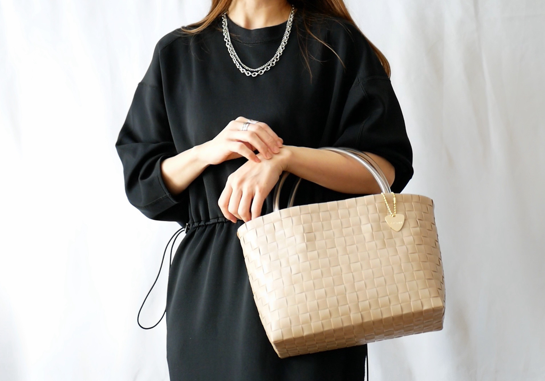 MARHI かごバッグ ベージュとブラック MARHI かごバッグ ベージュとブラック 楽天市場】マルニ MARNI