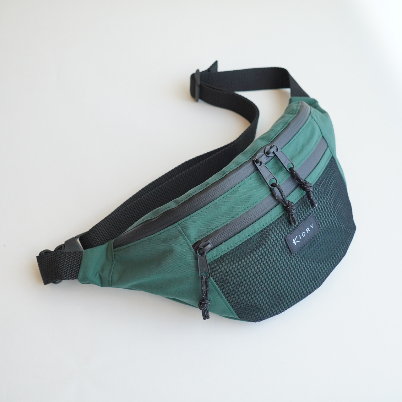 メッシュポケット　ボディバッグ　防水生地　モスグリーン