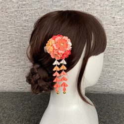 つまみ細工 七五三髪飾り  朱華に杏子色　*サーモンピンク *コーラル *オレンジ *ヘアクリップ *桜 *袴 *卒業式 5枚目の画像