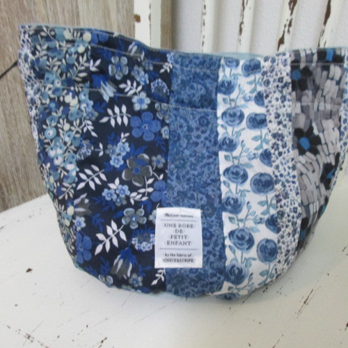 7つの青い リバティの パッチワークのPoireSACポワールサック 巾着