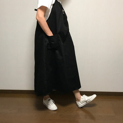 エプロンワンピース　　黒　ロング丈 着丈120cm　マキシ丈　いつもの服の上から着る大人エプロン　ワンピース チノクロス 5枚目の画像