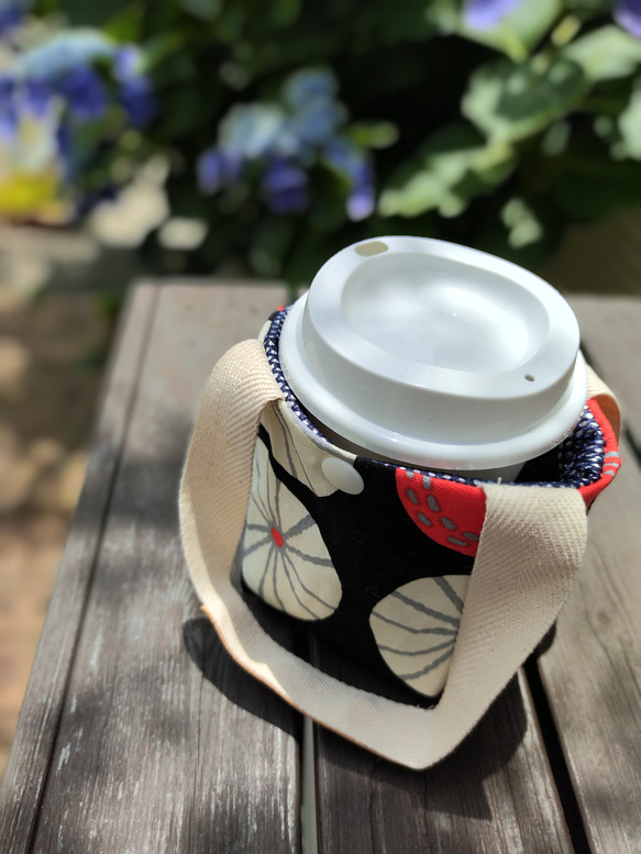 「私のコーヒーバッグ」 保冷保温機能付き裏地使用！あると便利‼︎ ドリンクホルダー　 4枚目の画像
