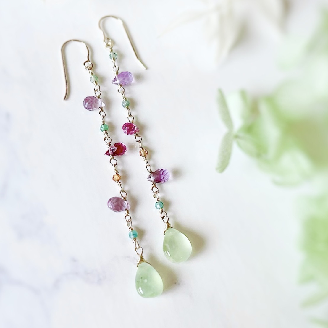 プレナイトのマルチカラーロングピアス◇14kgf