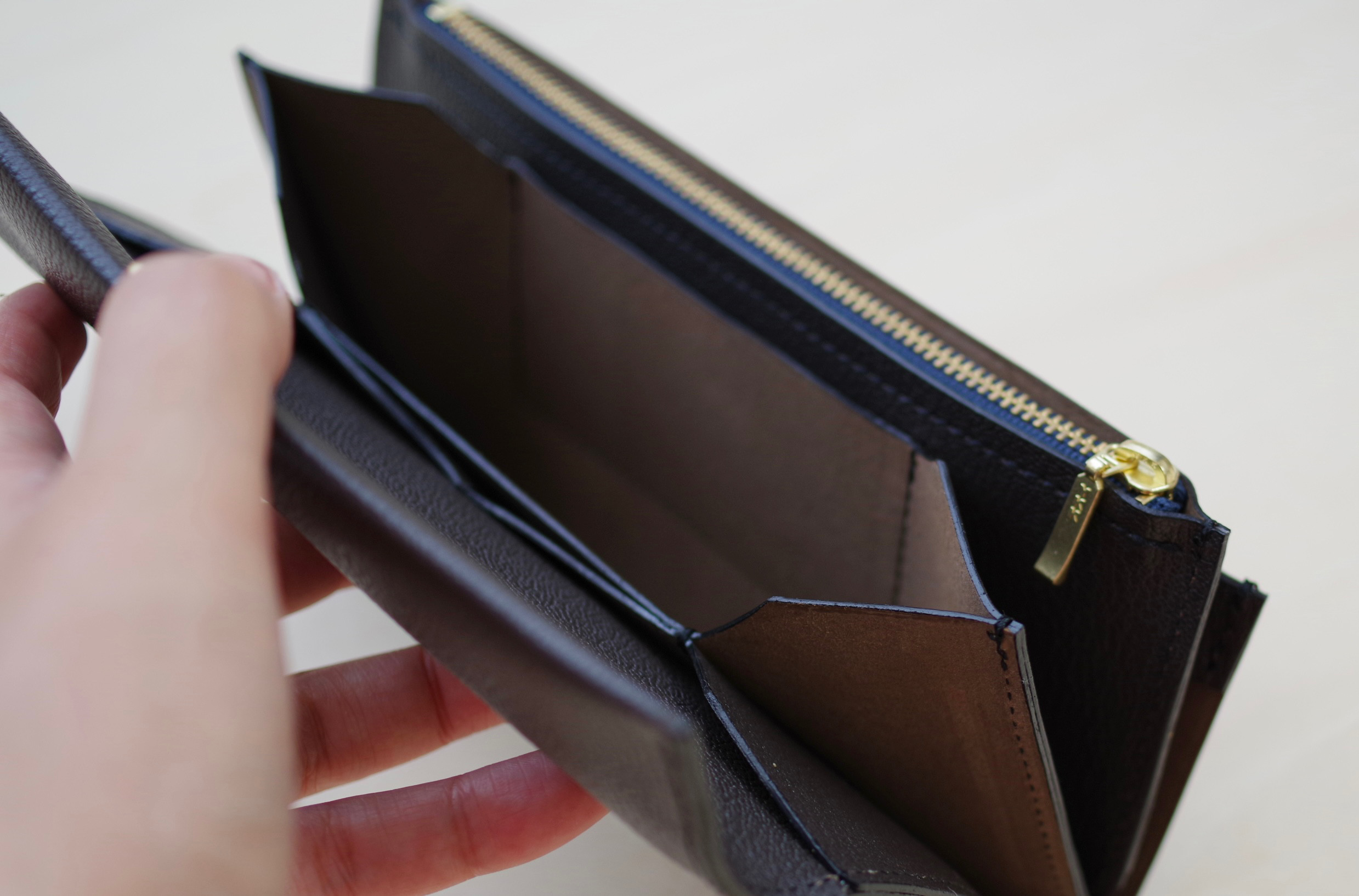 <高級革>フランスレザー使用　長財布（スミクロ）