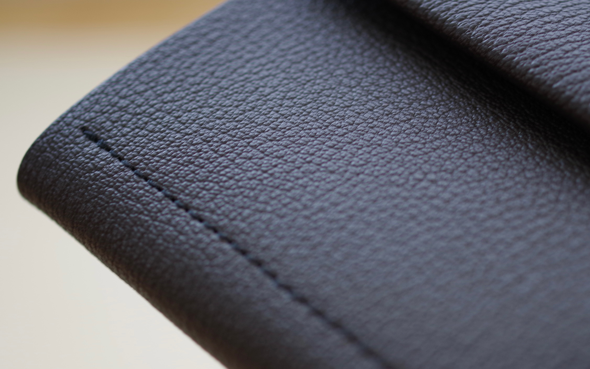 <高級革>フランスレザー使用　長財布（スミクロ）