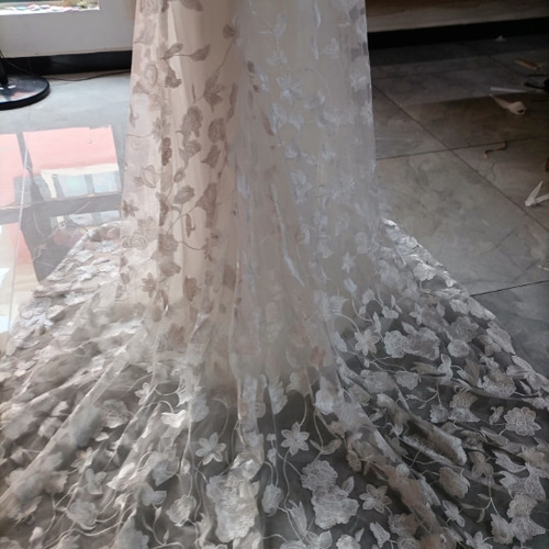 高品質！ウエディングドレス 贅沢な総レース 背中見せ マーメイド  