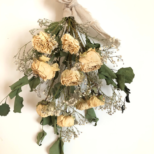 初夏のドライフラワースワッグ＊〜白い薔薇&テールリード〜38 ㎝＊