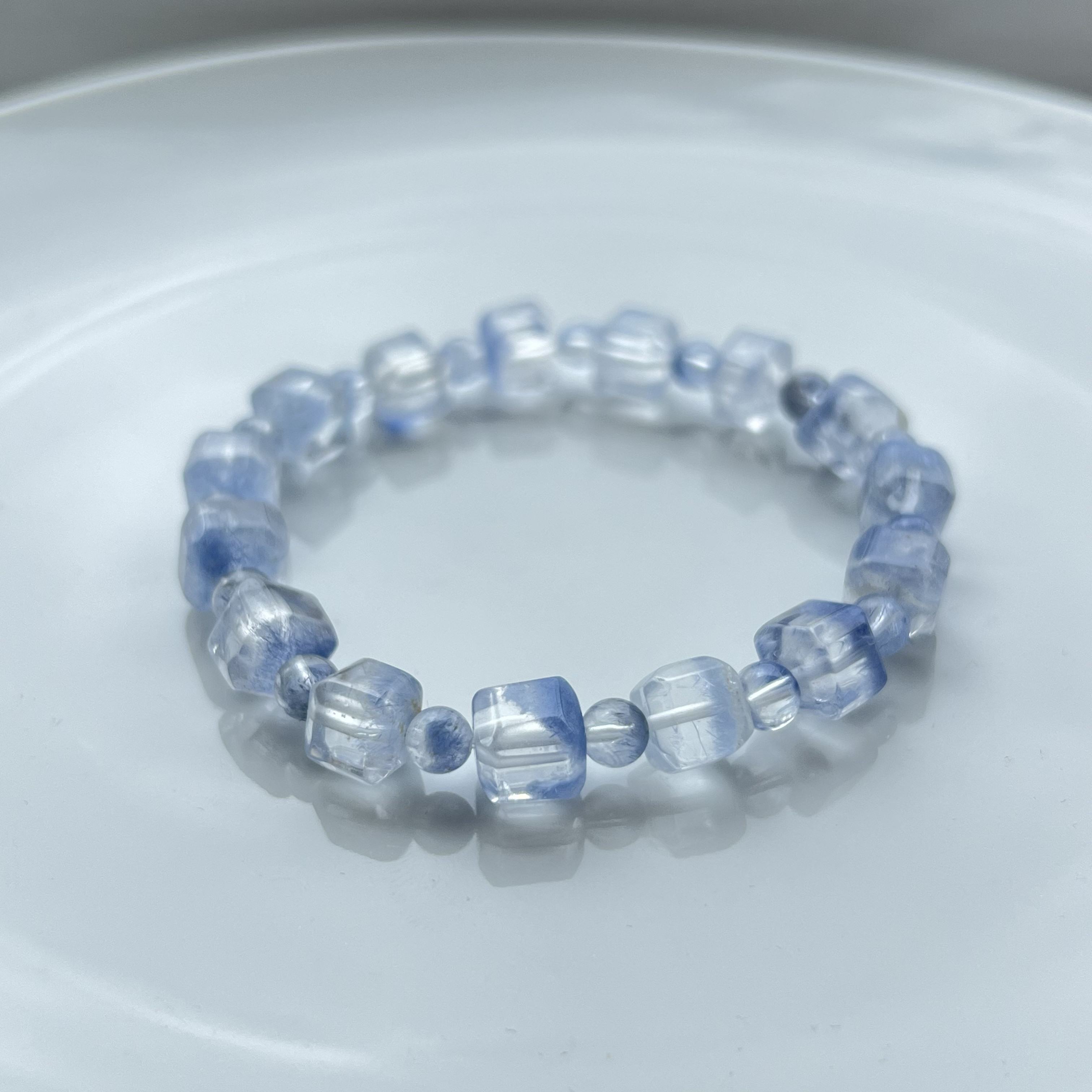 イギリス発送　トップグレード デュモリチェライトインクォーツ ブレスレット 綺麗な氷にお花が咲いてる