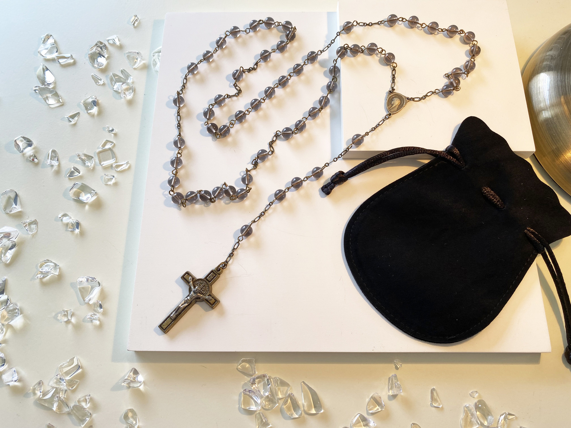 送料込天然石スモーキークォーツのロザリオ/ロザリオ・センターパーツはイタリア製キリスト教聖品(教会正規品)を製作費無原価