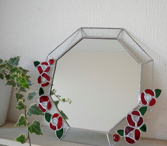 *✴︎:.｡赤いお花の壁掛け八角形の鏡　(26size/Max30) 11枚目の画像