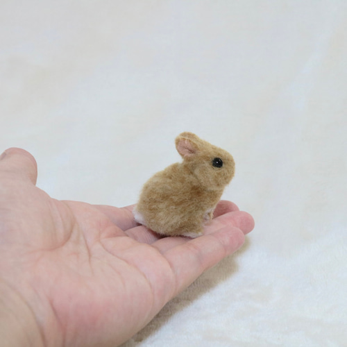 羊毛フェルト 小さなうさぎちゃん ハンドメイド作品 作家様 羊毛フェルト 小さなうさぎちゃん ハンドメイド作品 作家様