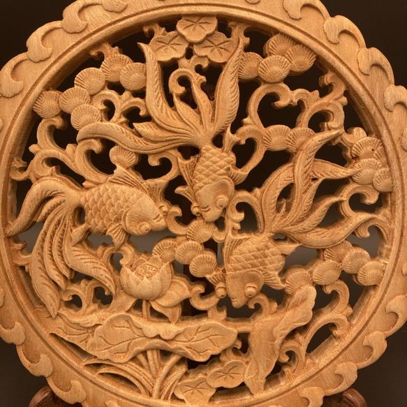 硯　金魚と水草の浮彫り 金魚戯水 26.5cm（金魚・蓮・水草) 参次元彫刻『雅』 透かし彫