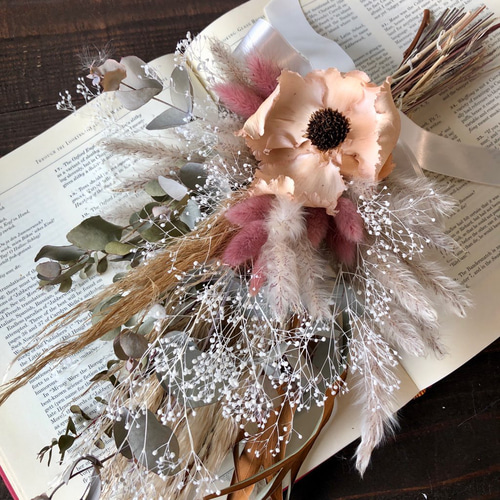 パームフラワーとパンパスグラスの横型スワッグ ドライフラワー