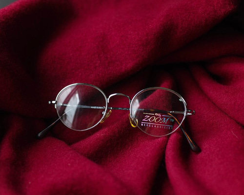 白とシルバーのハーフフレーム コズミックスターポイント