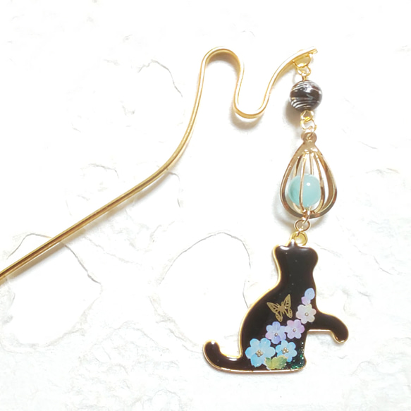 黒猫と蝶の虹色花かんざし かんざし 花鳥風月＊雅 通販｜Creema 