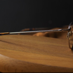 流沙亮黃金線性壓紋圓型鏡框金框古蕫眼 鏡 Japan/glasses 第6張的照片