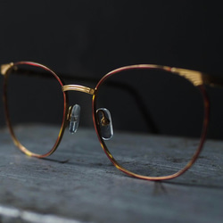 紅澄琥珀金絲壓紋方型框彈簧鏡腳眼鏡金框 古董眼鏡 Japan/glasses 第3張的照片