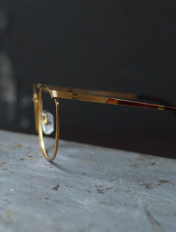 紅澄琥珀金絲壓紋方型框彈簧鏡腳眼鏡金框 古董眼鏡 Japan/glasses 第4張的照片