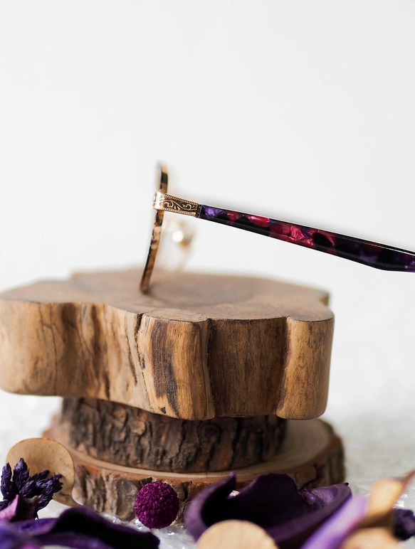 愛媛花海綻放青春末來 紫葡莓果碎花 金絲雕花鏡橢圓框 眼鏡 Japan/glasses 第7張的照片