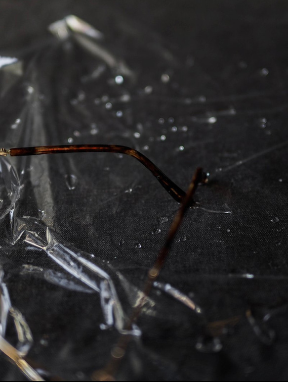 埼玉青春搖滾琥珀鏡腳 金絲雕花鏡特殊三 角框眼鏡 Japan/glasses 第4張的照片