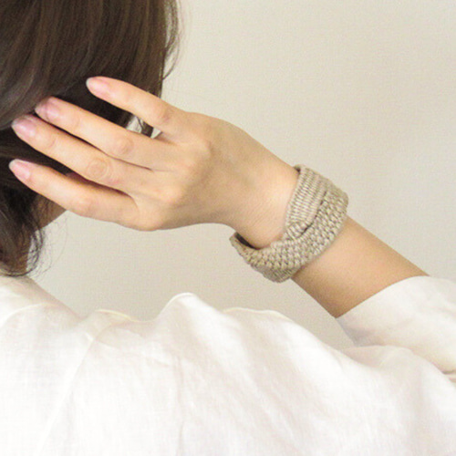 麻のバングル 太め（NEJIRI）装着簡単 大人カジュアル バングル