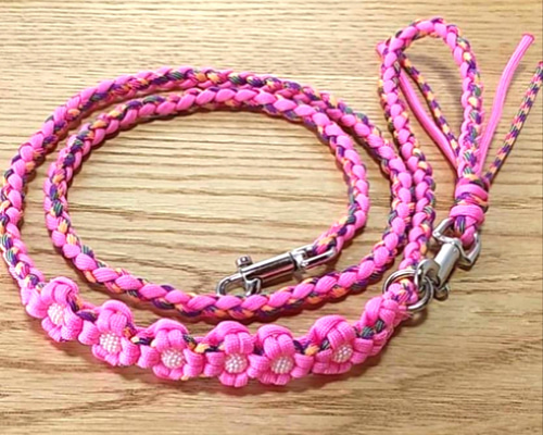 パラコードリード＆首輪　カフェリード　ハーフチョーク　ピンクお花　№082 パラコードリード＆首輪 カフェリード ハーフチョーク ピンク