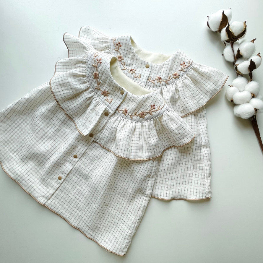 ◯フリル刺繍チュニックブラウス◯80〜90サイズ　ダブルガーゼ　手刺繍　くすみカラー