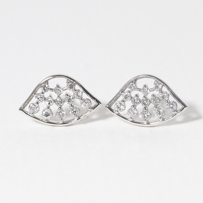 プラチナ　扇形　デザインピアス　0.20ct　天然ダイヤモンド　Pt900　扇子　おうぎ　台形