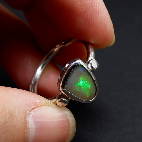 一点物セミブラックオパールのリング天然石リング