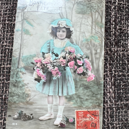 アンティークポストカード オフショルダードレスの美しい少女 Snowdrop Postcards アンティークポストカード専門店 【写真 女の子