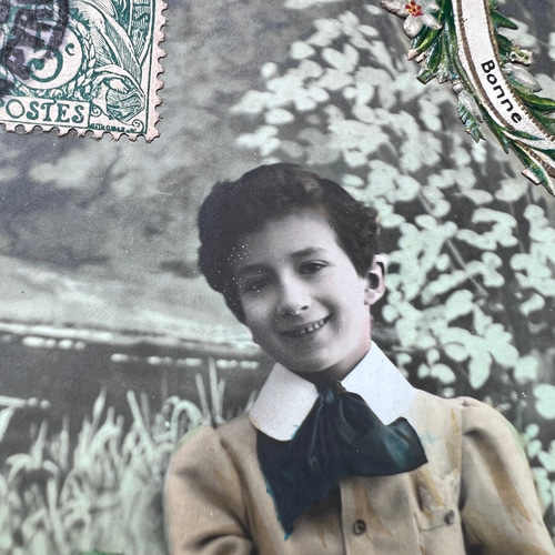 1907年 アンティーク フランス バラの花と少年 ポストカード