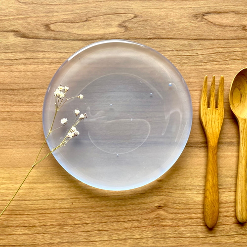 夏空色を映す水たまりM」丸いガラスのお皿 皿 プレート ガラス工芸