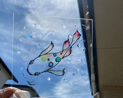 受注制作】ステンドグラス風ガラスアート 水面とメダカ 16×16センチ